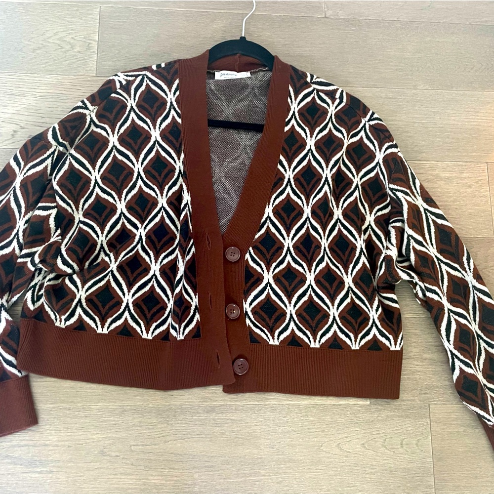 Stradivarius cardigan. Size medium.